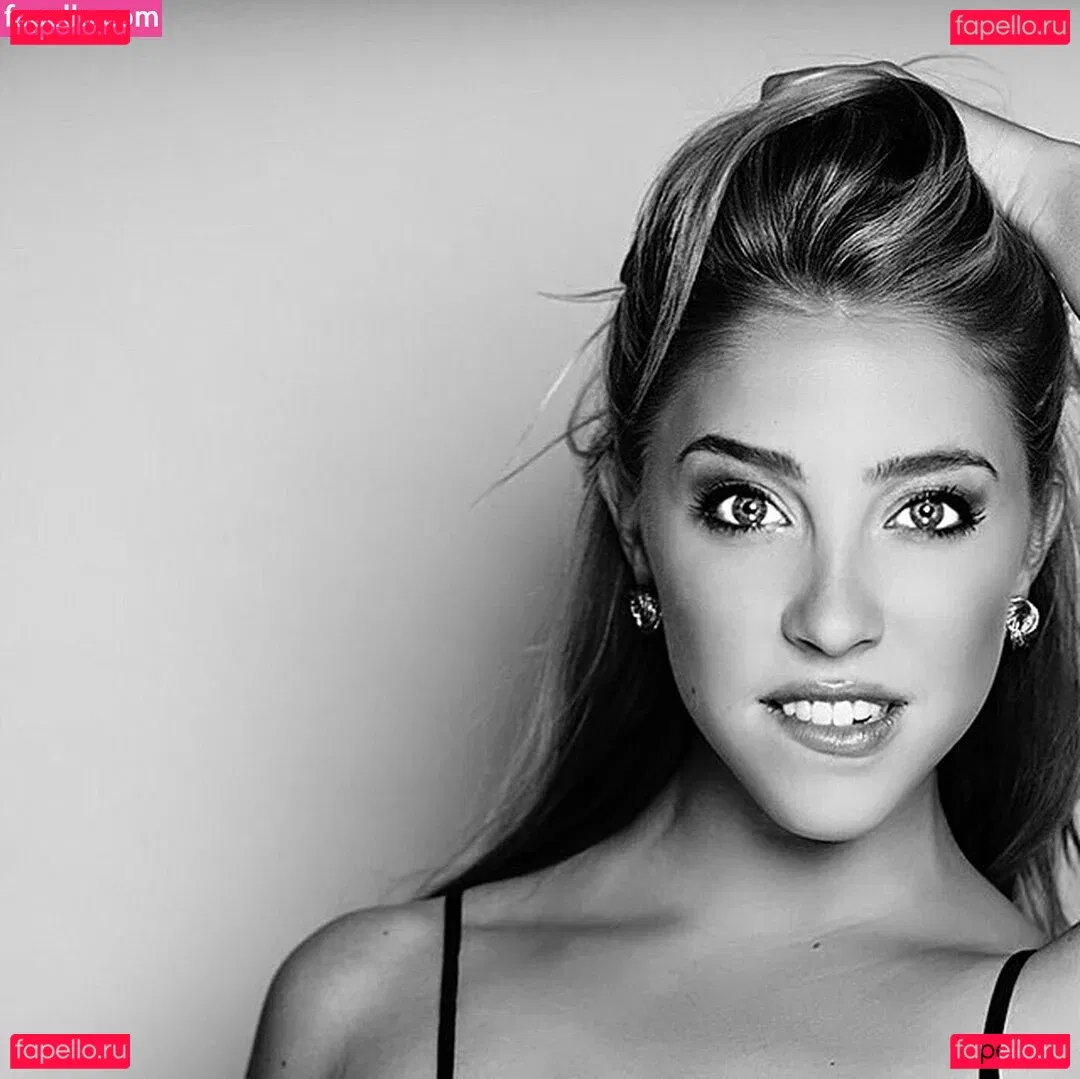 Olivia Harlan Dekker Onlyfans Photo Gallery 