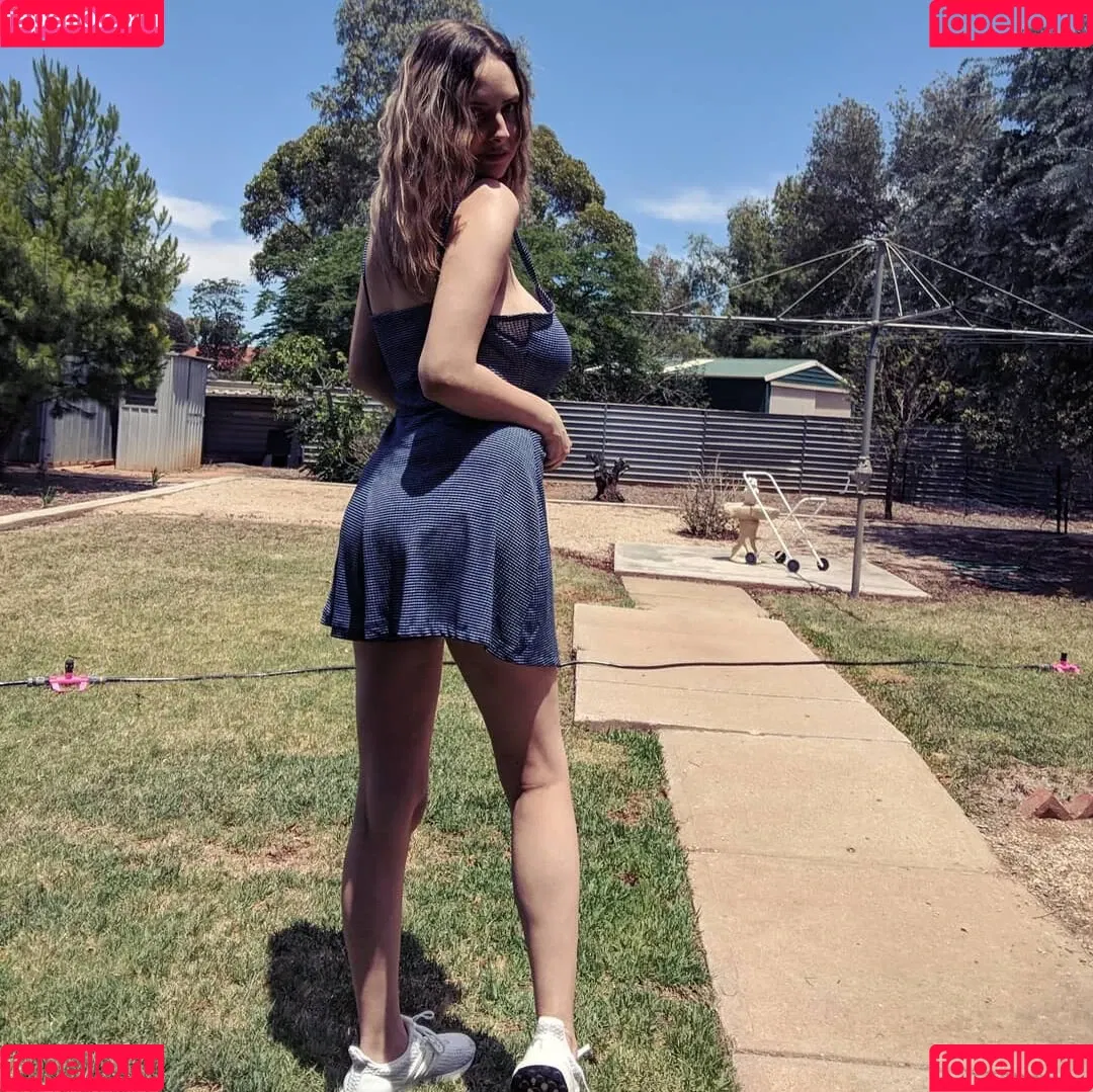 RachelElizabeth Onlyfans Photo Gallery 