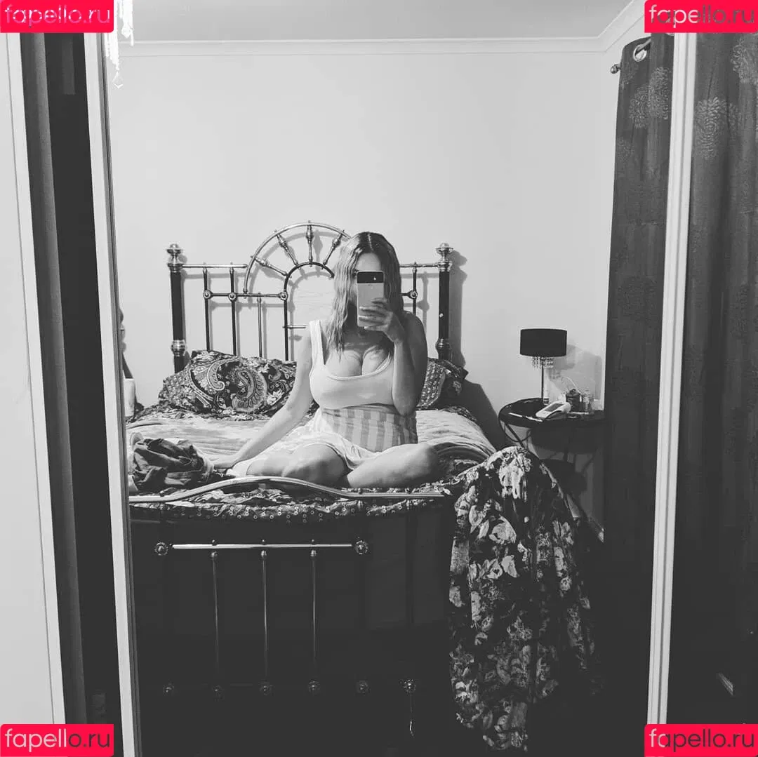 RachelElizabeth Onlyfans Photo Gallery 
