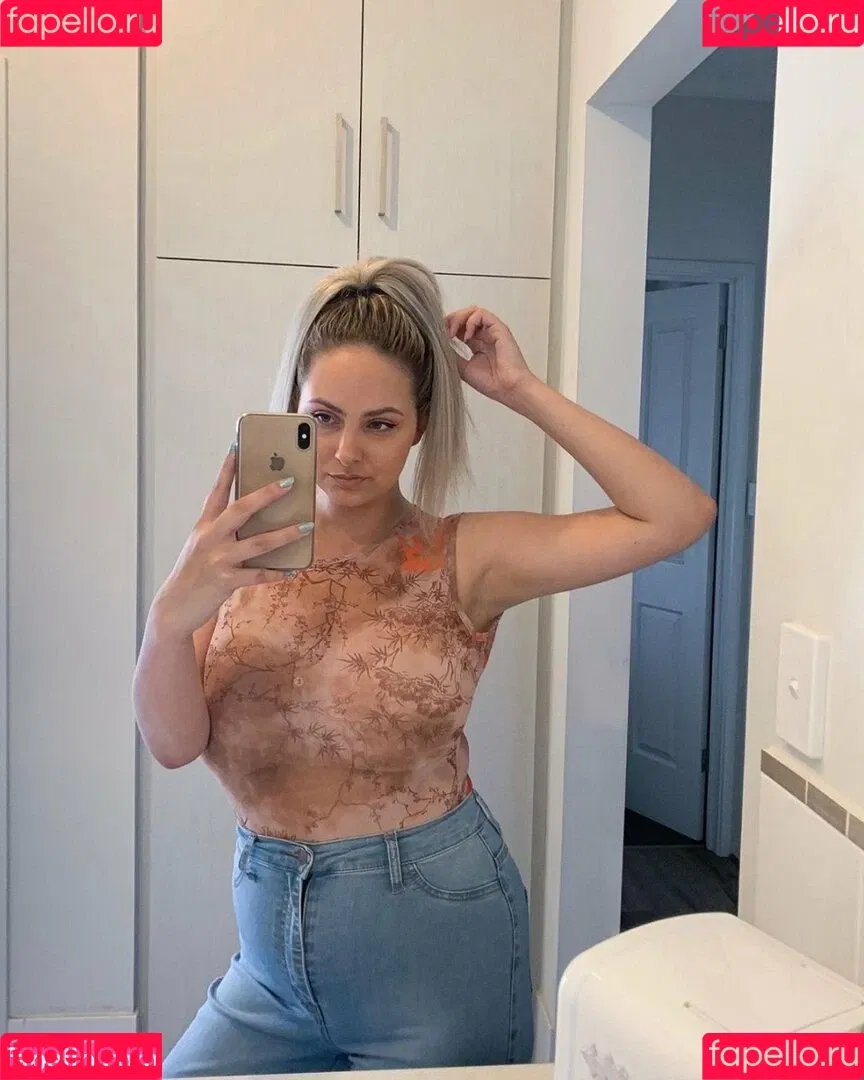 RachelElizabeth Onlyfans Photo Gallery 