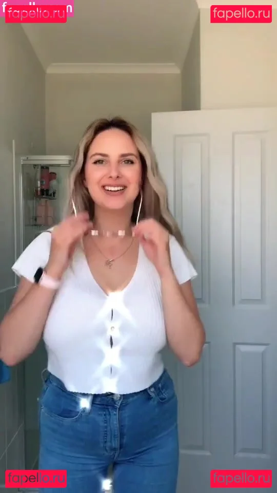 RachelElizabeth Onlyfans Photo Gallery 