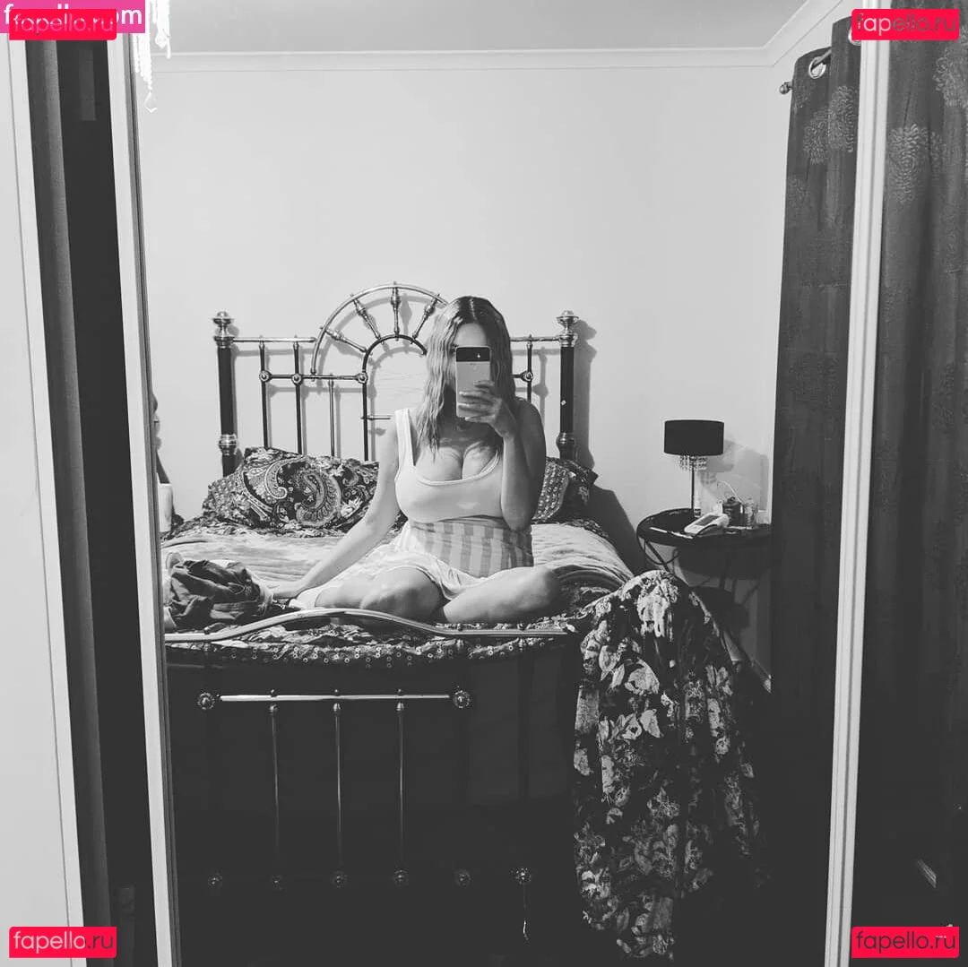 RachelElizabeth Onlyfans Photo Gallery 