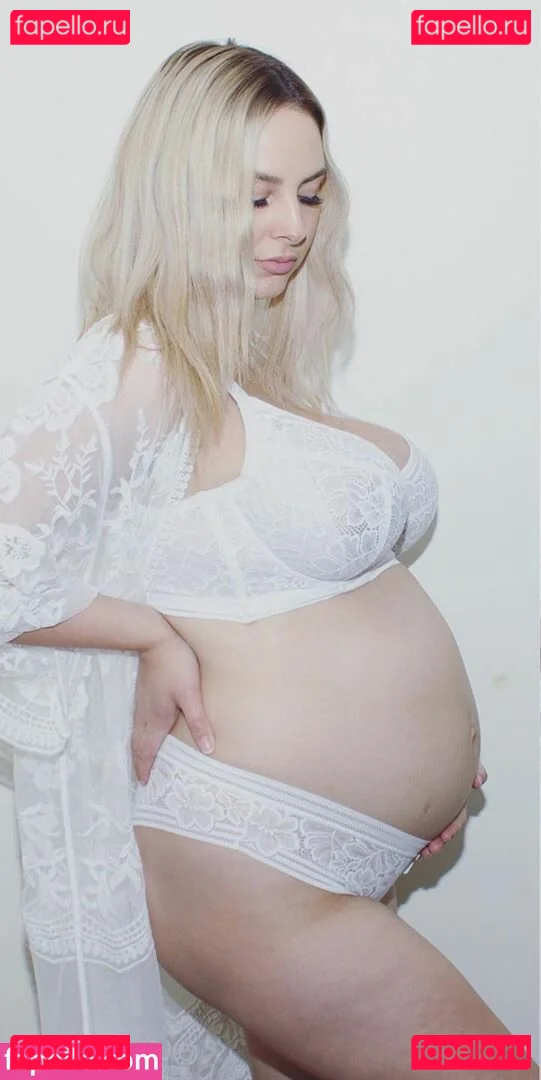 RachelElizabeth Onlyfans Photo Gallery 