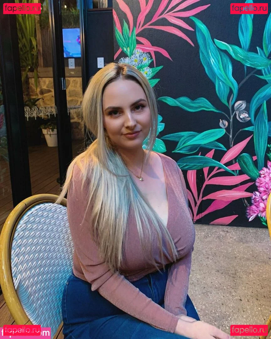 RachelElizabeth Onlyfans Photo Gallery 