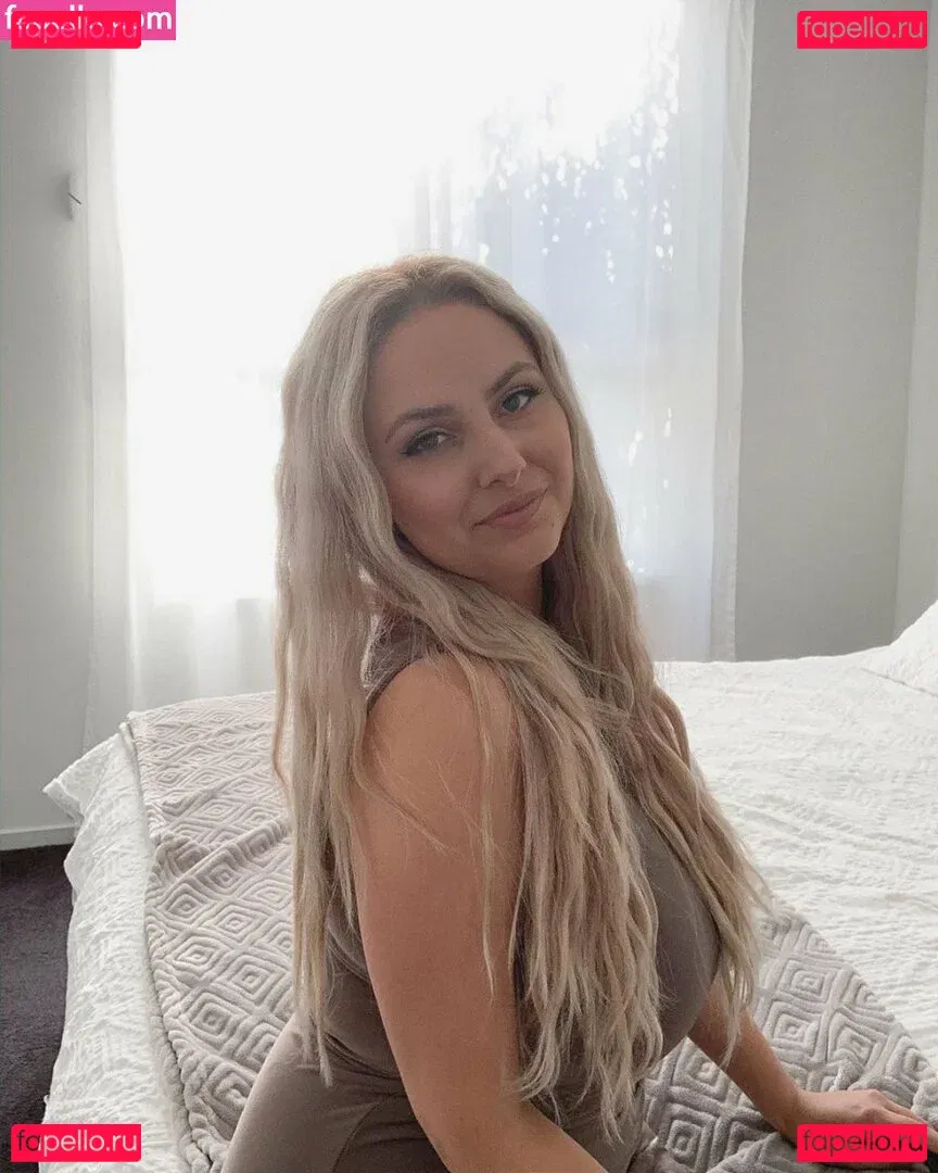 RachelElizabeth Onlyfans Photo Gallery 