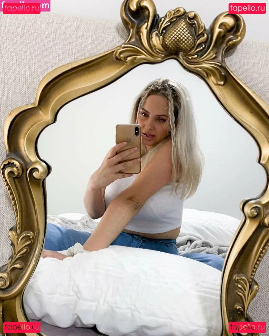 RachelElizabeth Onlyfans Photo Gallery 