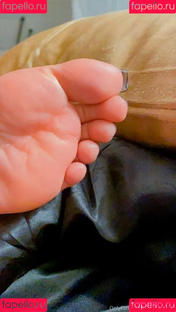 desireesfeet Onlyfans Photo Gallery 