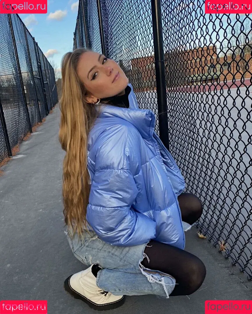 Lindsay Farland Onlyfans Photo Gallery 