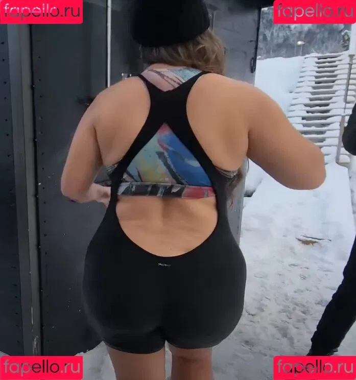 Thais Nakaguma Onlyfans Photo Gallery 