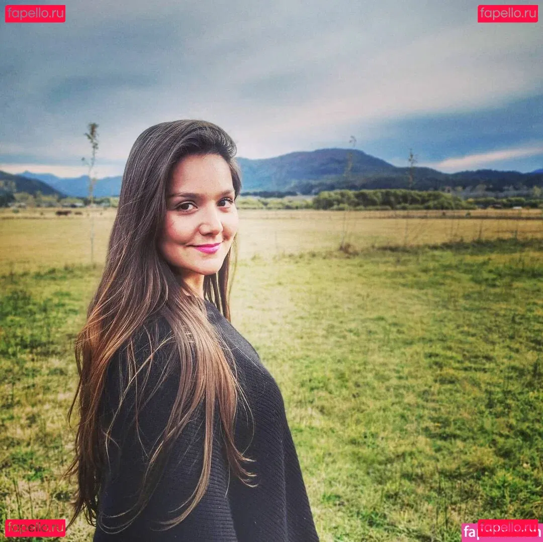 Thais Nakaguma Onlyfans Photo Gallery 