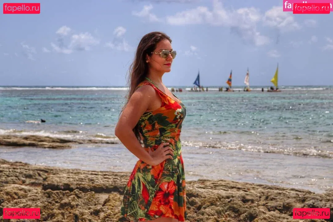 Thais Nakaguma Onlyfans Photo Gallery 