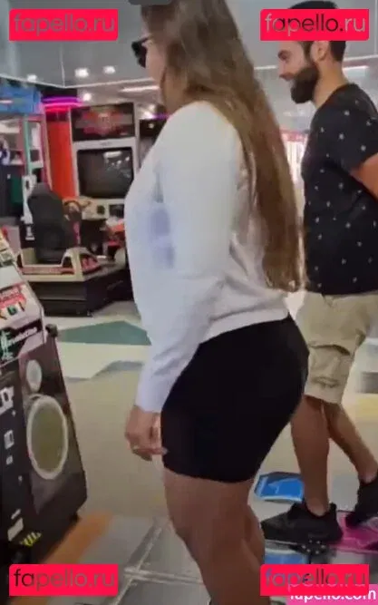 Thais Nakaguma Onlyfans Photo Gallery 