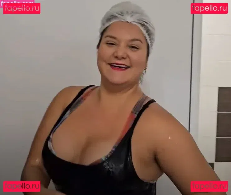 Thais Nakaguma Onlyfans Photo Gallery 