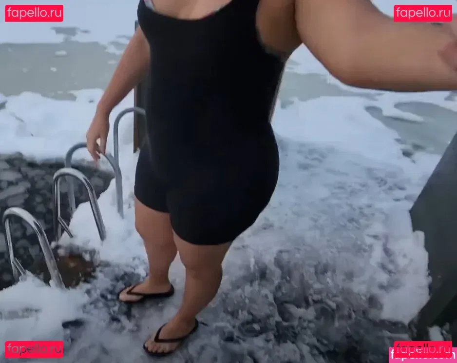 Thais Nakaguma Onlyfans Photo Gallery 