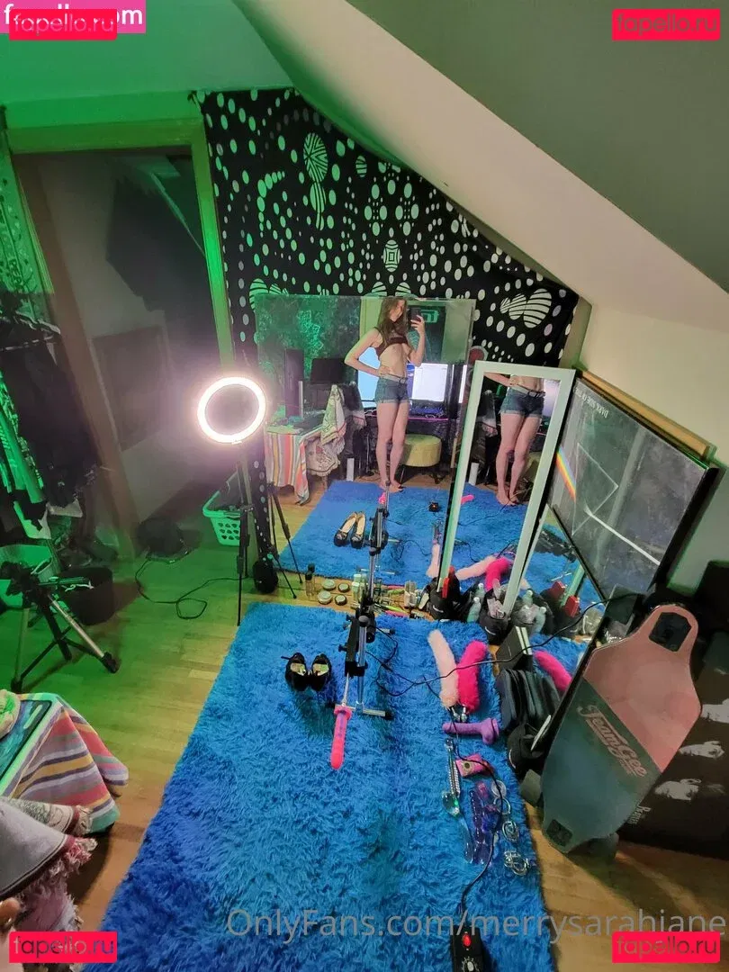 merrysarahjane Onlyfans Photo Gallery 