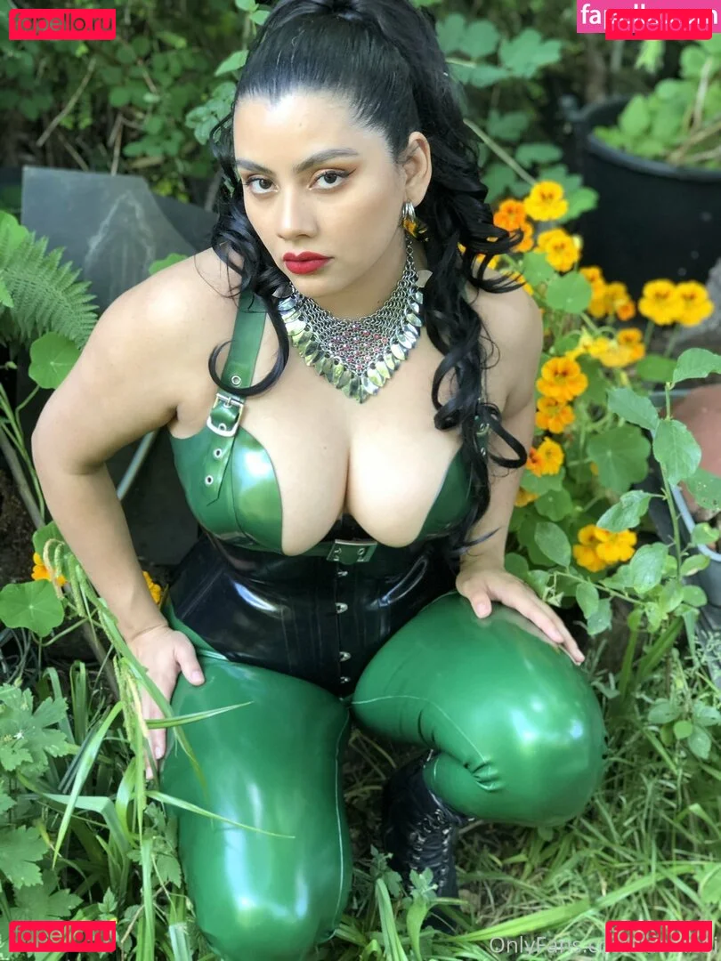 latexnai Onlyfans Photo Gallery 