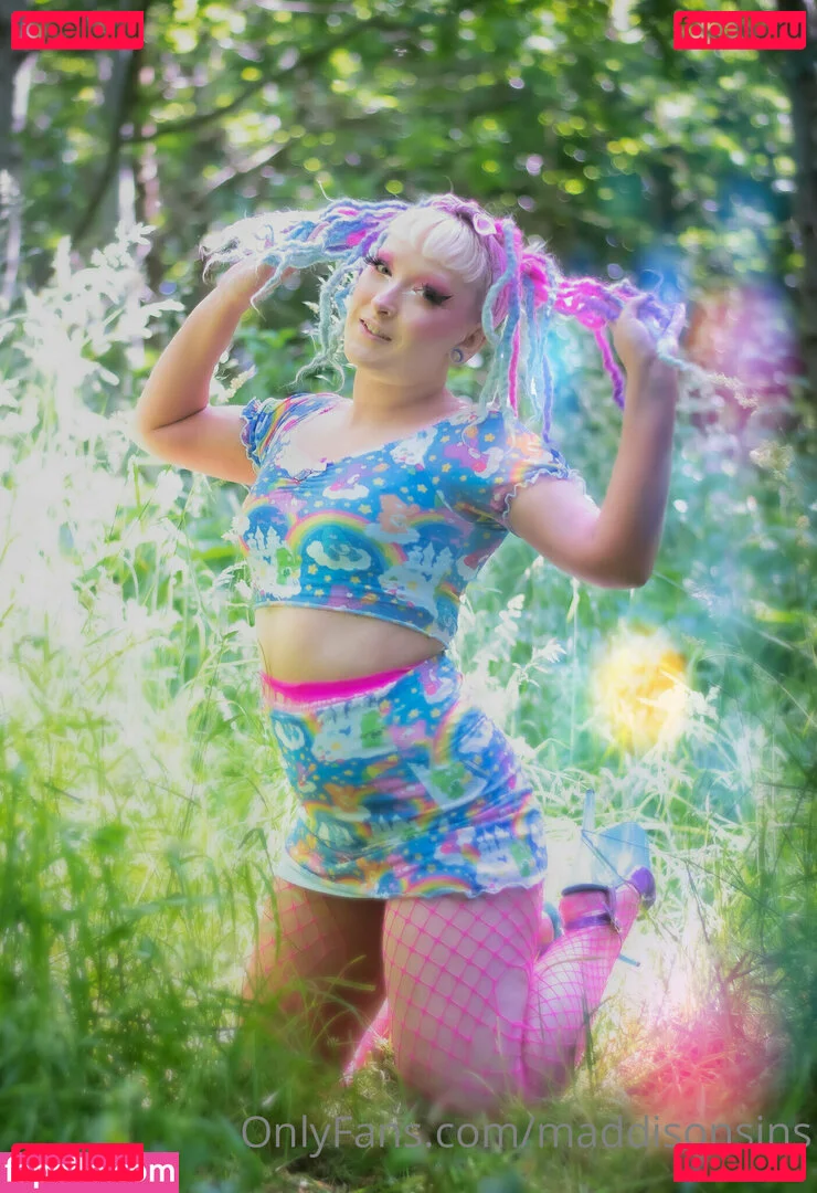 maddisonsins Onlyfans Photo Gallery 