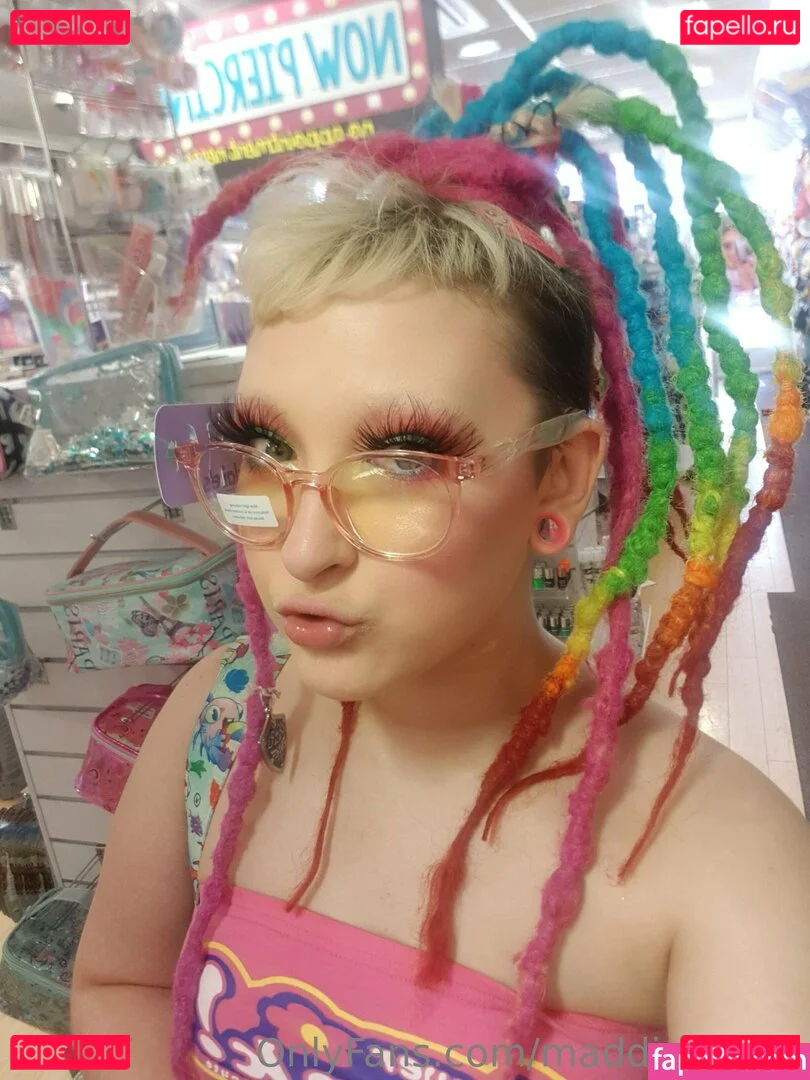 maddisonsins Onlyfans Photo Gallery 