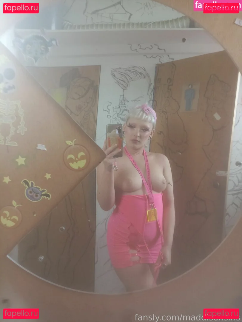 maddisonsins Onlyfans Photo Gallery 