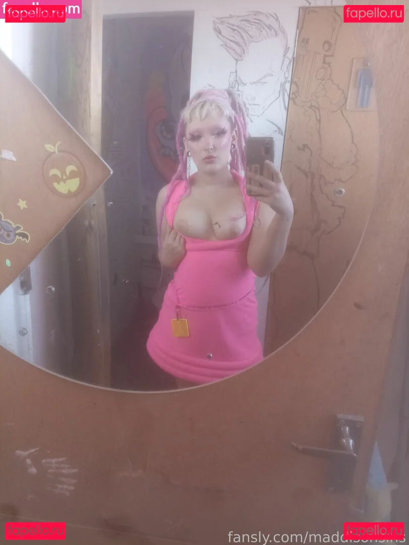 maddisonsins Onlyfans Photo Gallery 