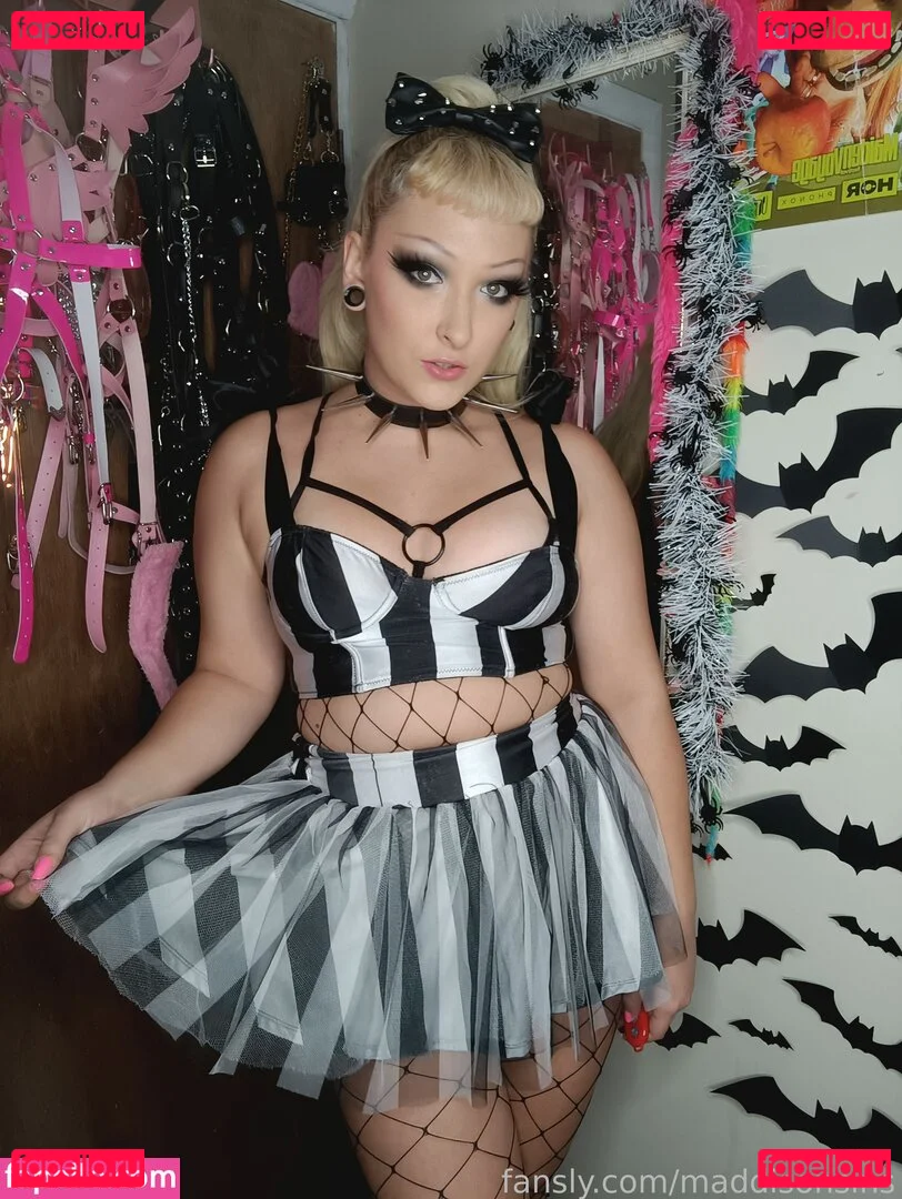 maddisonsins Onlyfans Photo Gallery 