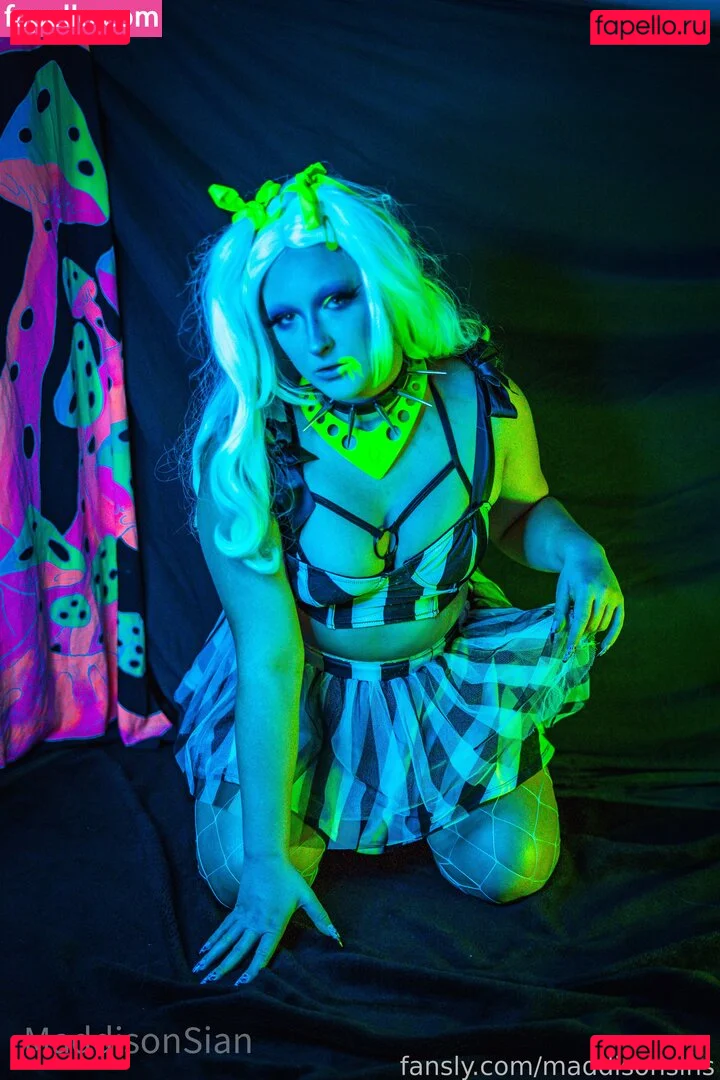 maddisonsins Onlyfans Photo Gallery 