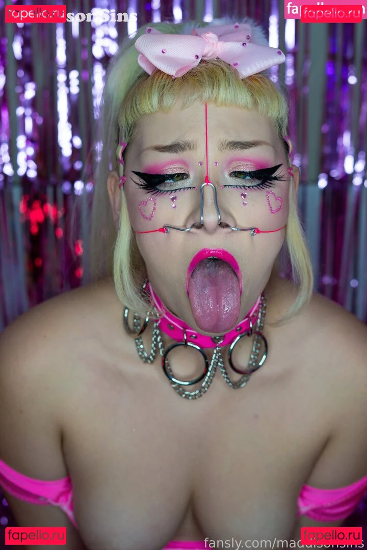 maddisonsins Onlyfans Photo Gallery 