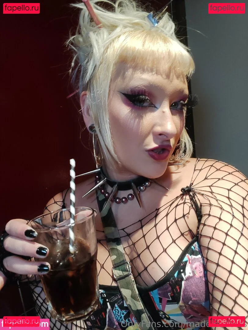 maddisonsins Onlyfans Photo Gallery 