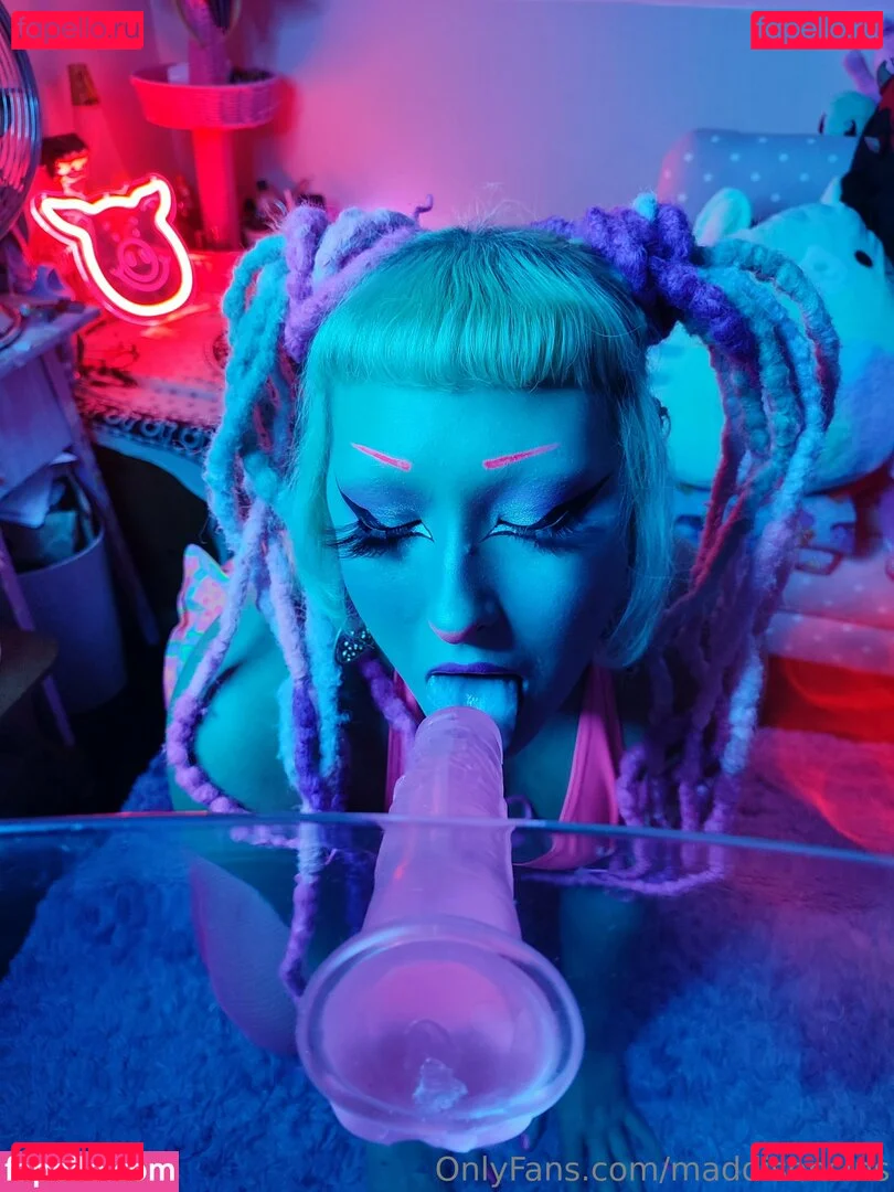 maddisonsins Onlyfans Photo Gallery 