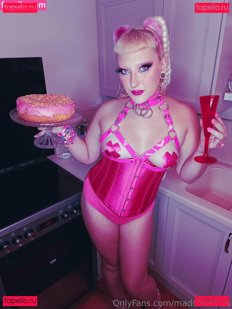 maddisonsins Onlyfans Photo Gallery 