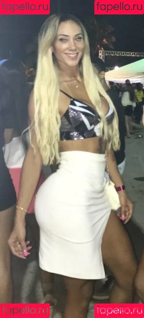 Anita Evelyn Onlyfans Photo Gallery 