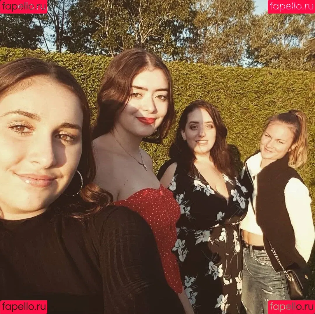 lartdanstoutessesformes Onlyfans Photo Gallery 