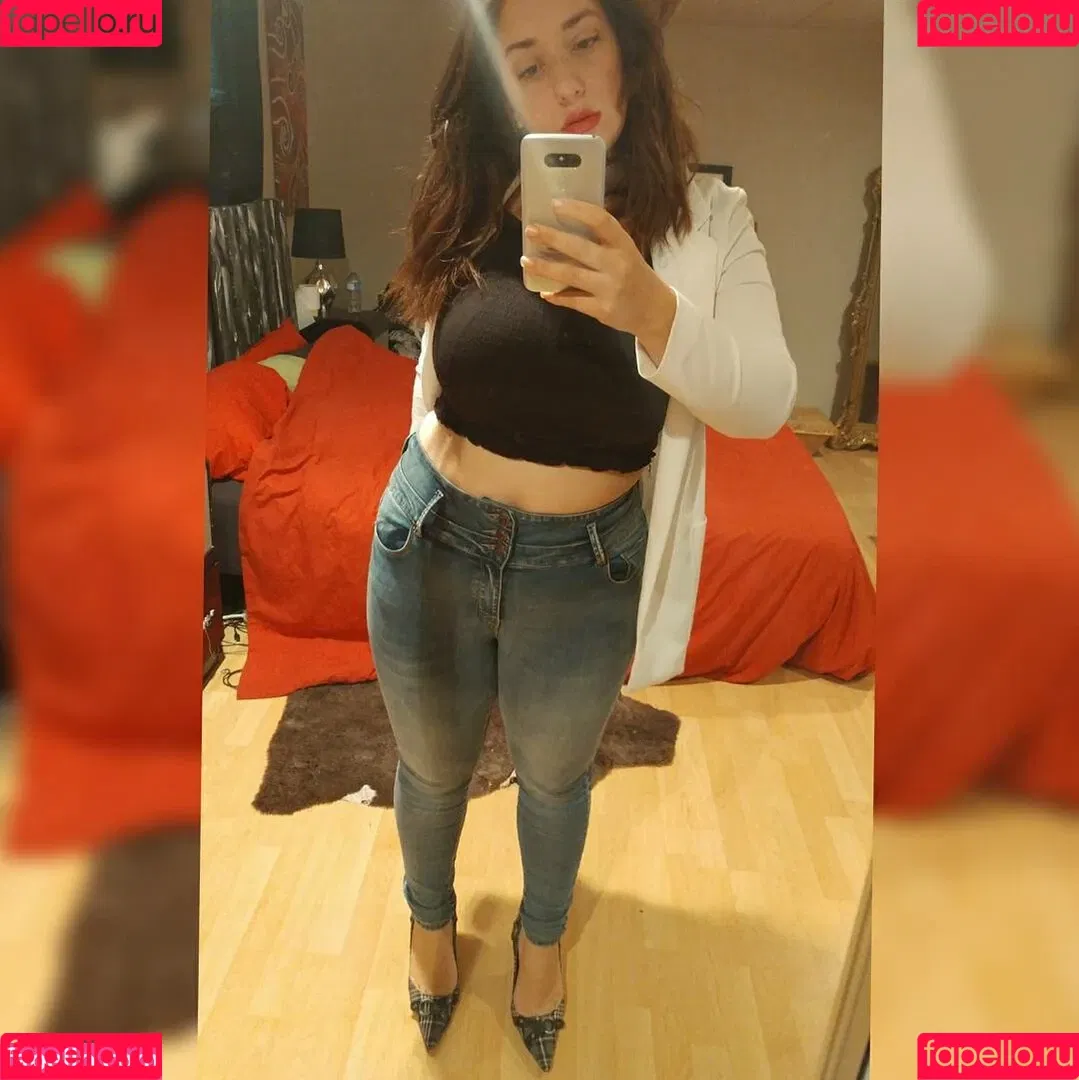 lartdanstoutessesformes Onlyfans Photo Gallery 