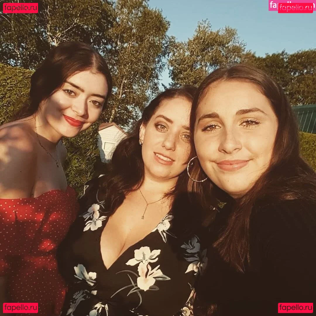 lartdanstoutessesformes Onlyfans Photo Gallery 