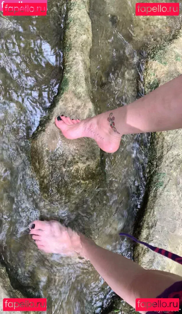 tinykittie Onlyfans Photo Gallery 