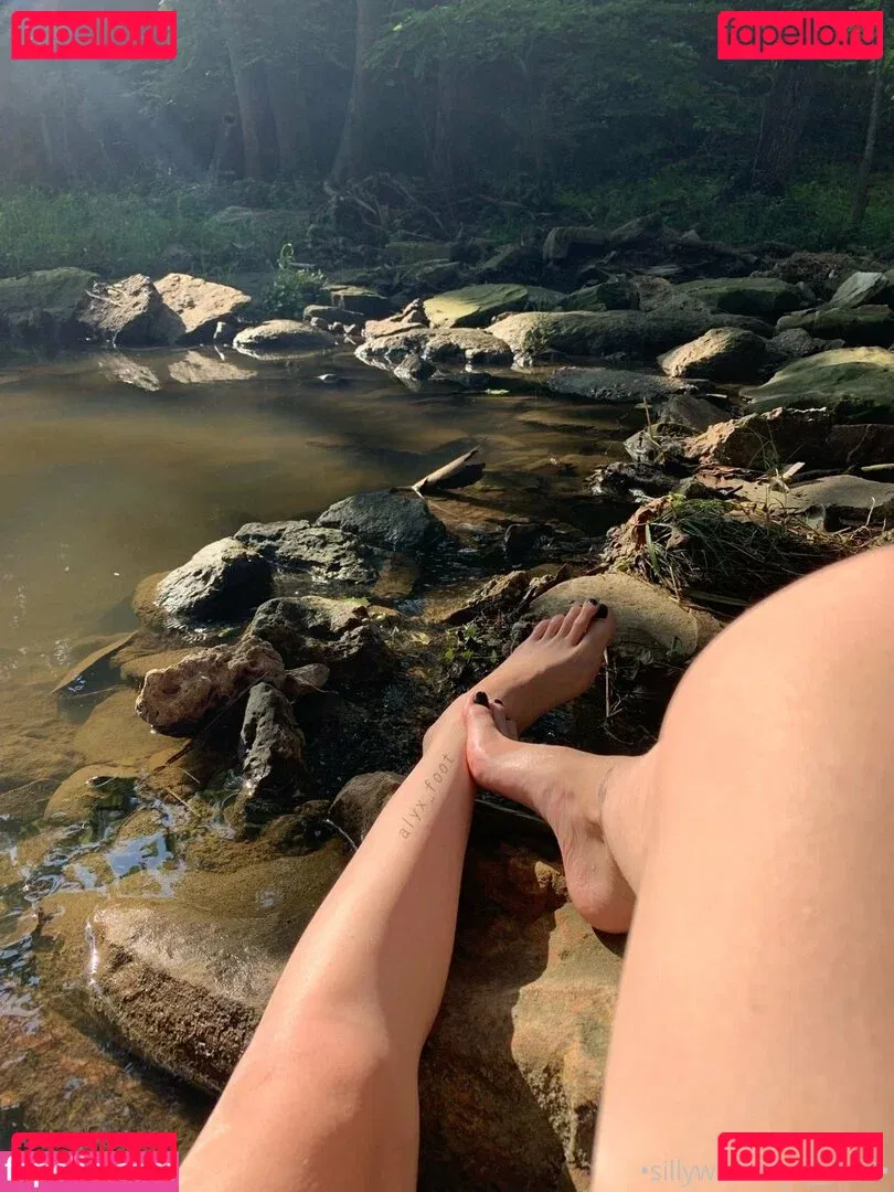 tinykittie Onlyfans Photo Gallery 