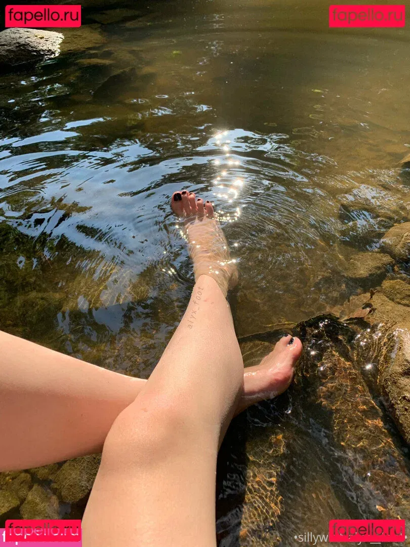 tinykittie Onlyfans Photo Gallery 