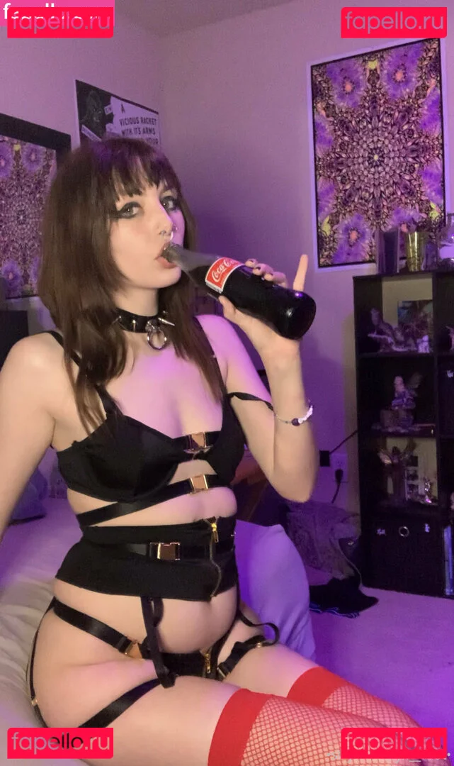 tinykittie Onlyfans Photo Gallery 