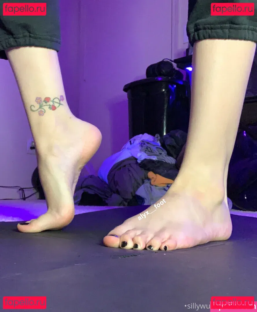 tinykittie Onlyfans Photo Gallery 