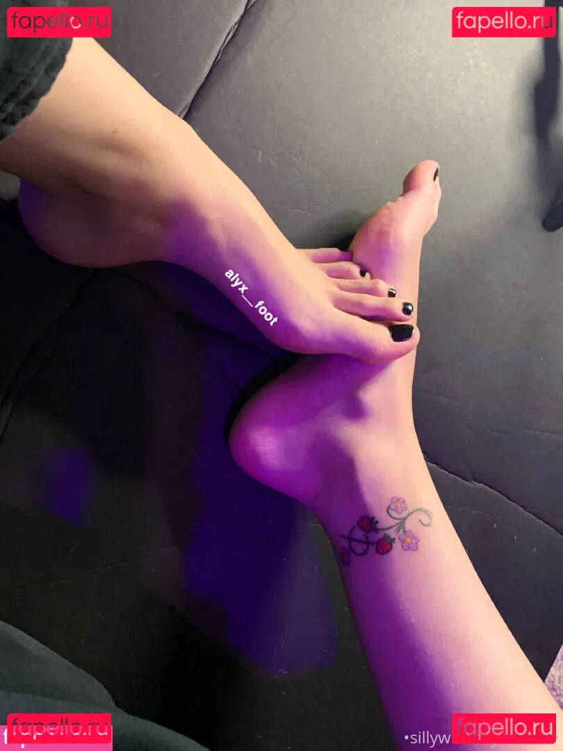 tinykittie Onlyfans Photo Gallery 