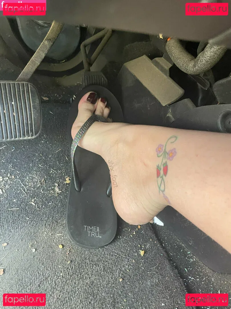 tinykittie Onlyfans Photo Gallery 