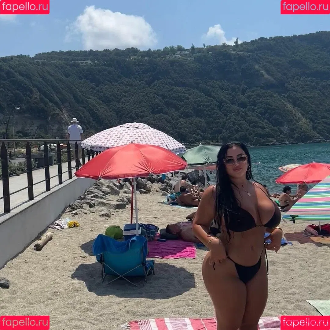 Maria Luisa Onlyfans Photo Gallery 