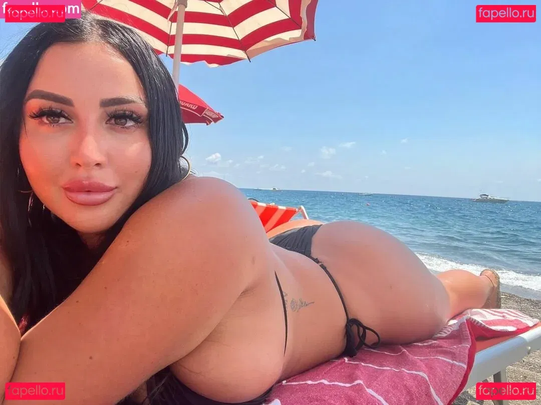 Maria Luisa Onlyfans Photo Gallery 
