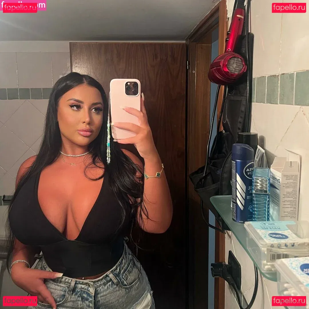 Maria Luisa Onlyfans Photo Gallery 