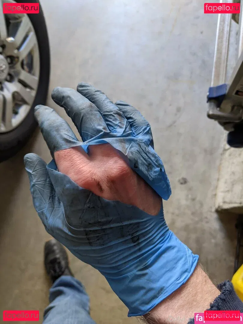 gutfuzz Onlyfans Photo Gallery 