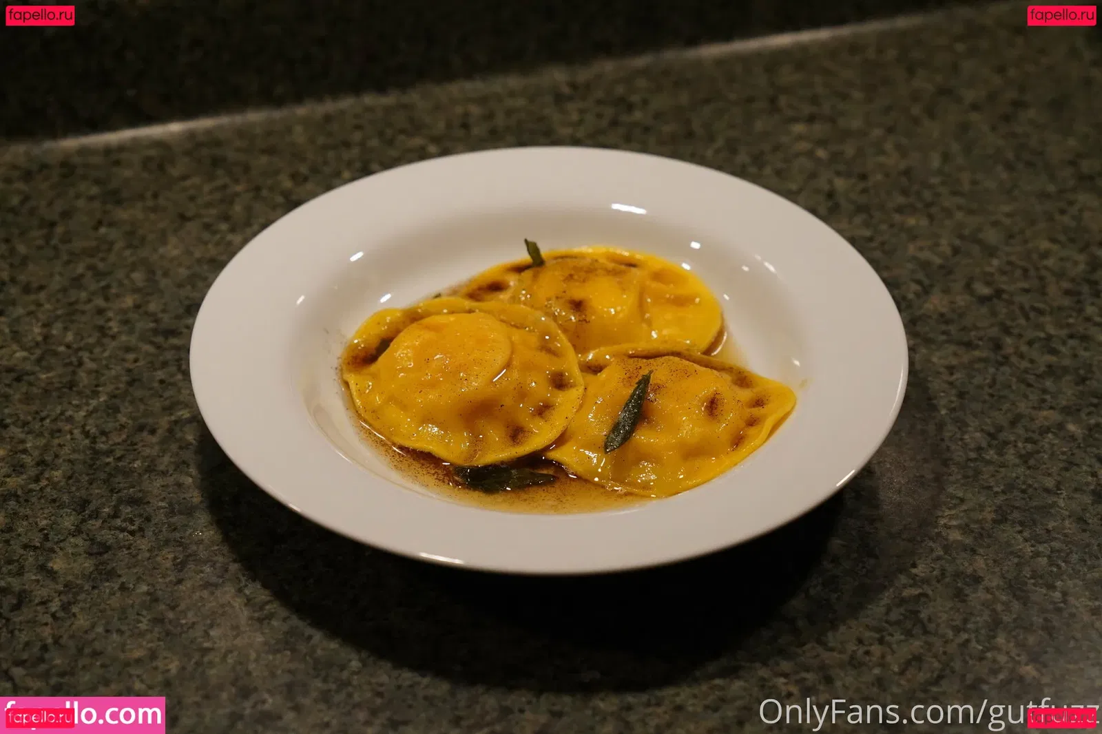 gutfuzz Onlyfans Photo Gallery 