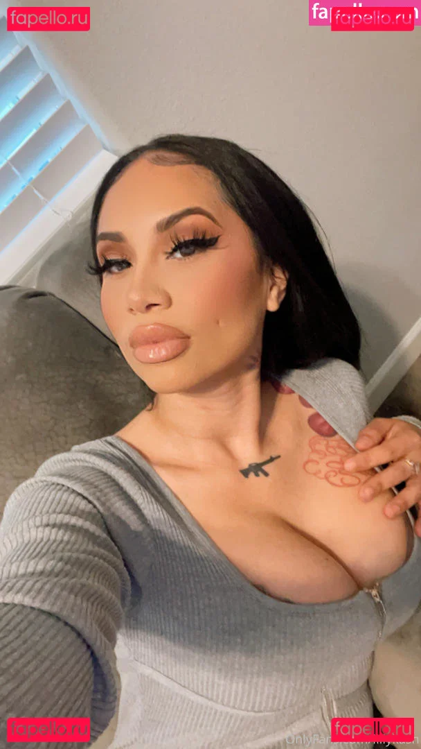 lillykash Onlyfans Photo Gallery 