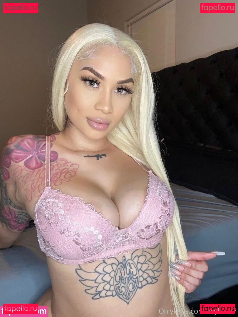 lillykash Onlyfans Photo Gallery 