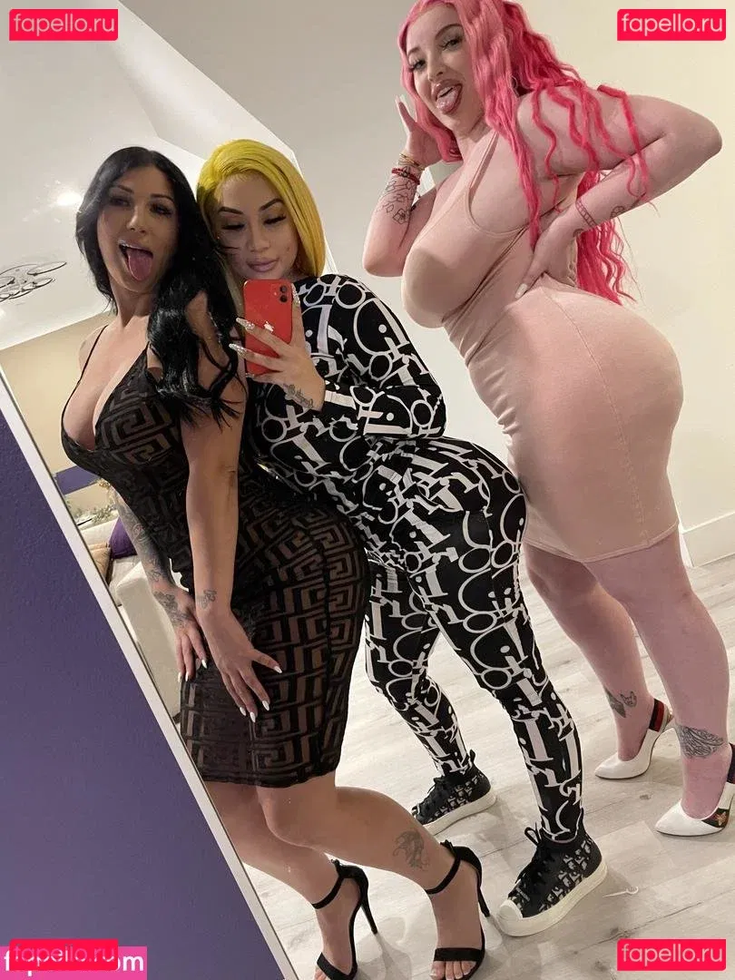 lillykash Onlyfans Photo Gallery 