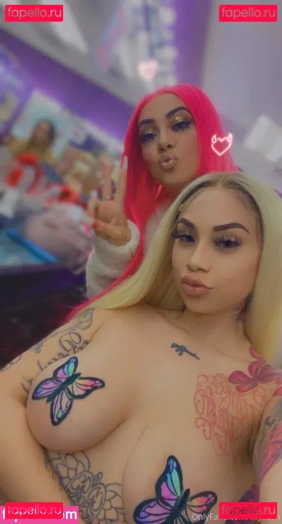 lillykash Onlyfans Photo Gallery 